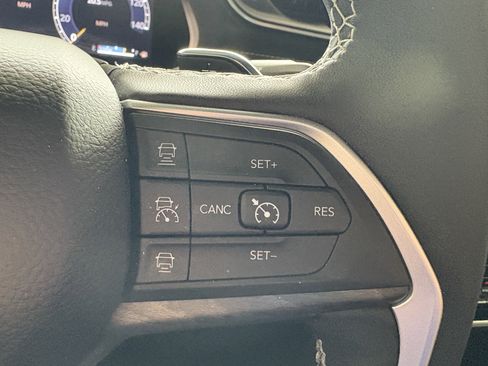 Used 2024 Jeep Grand Cherokee Limited w/ Trailer Tow Package image 14