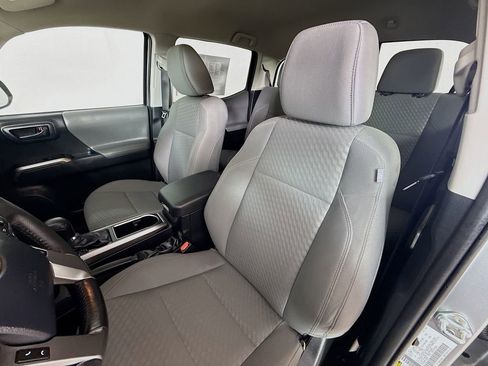 Certified 2023 Toyota Tacoma SR5 w/ Black Out Package (TMS) image 19