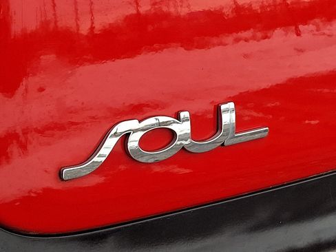 Used 2018 Kia Soul + image 30