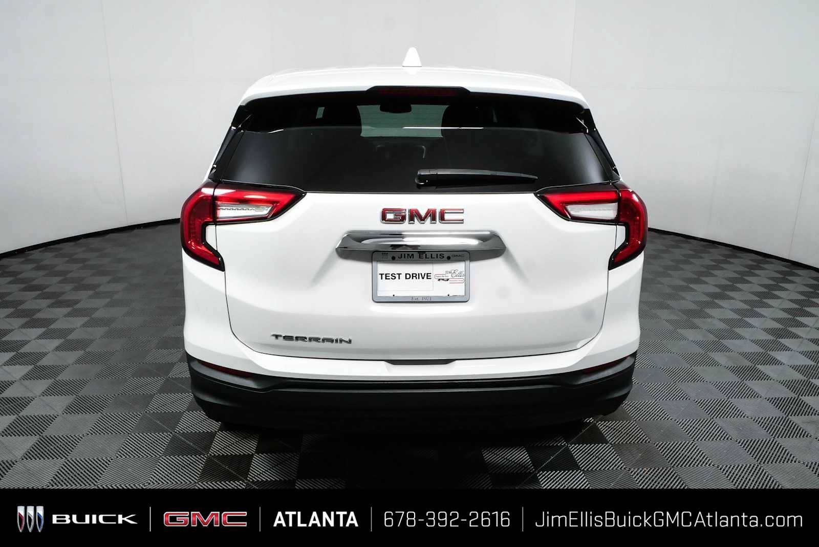 Used 2023 GMC Terrain SLE FWD image 27