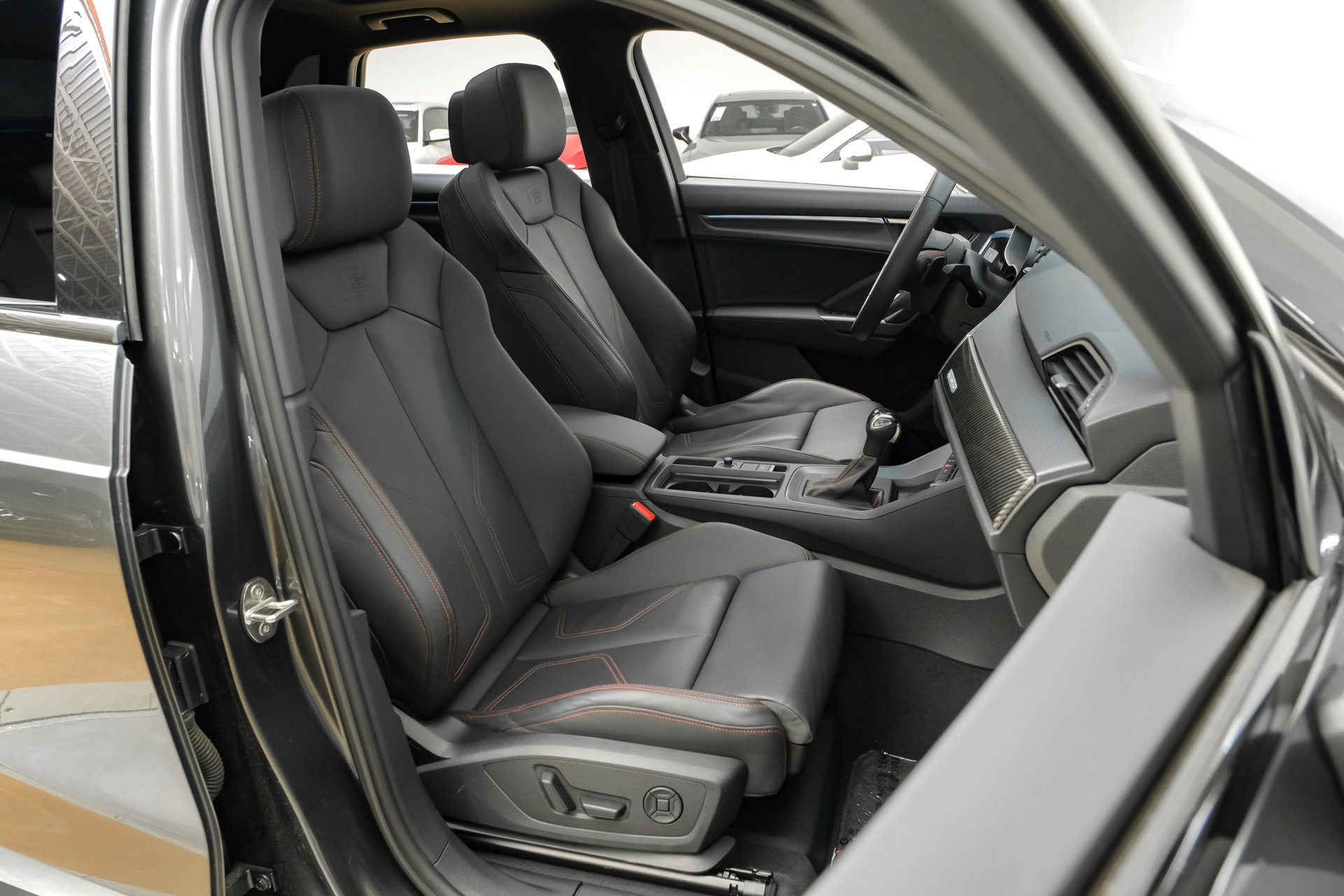 Used 2025 Audi Q3 2.0T Premium Plus AWD/4WD image 45