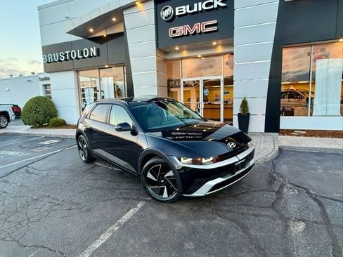 Used 2025 Hyundai Ioniq 5 SEL image 2