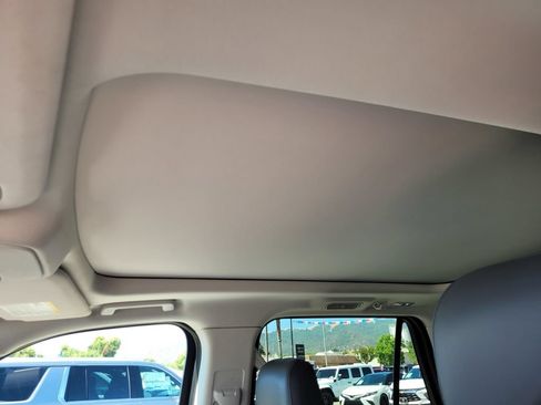 Used 2025 Ford Expedition Max Active AWD/4WD image 19