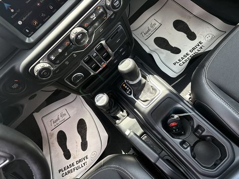Used 2023 Jeep Gladiator Sport AWD/4WD image 27