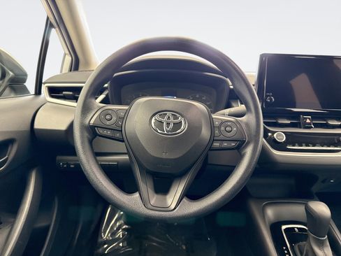 Used 2024 Toyota Corolla LE image 12