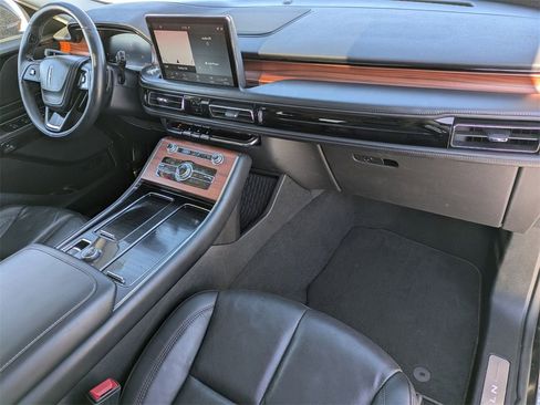 Used 2024 Lincoln Aviator Reserve image 23
