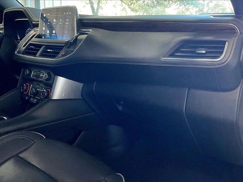 Used 2022 Chevrolet Suburban Premier image 26