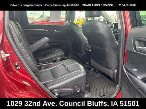 Used 2017 Toyota Highlander SE AWD/4WD image 11