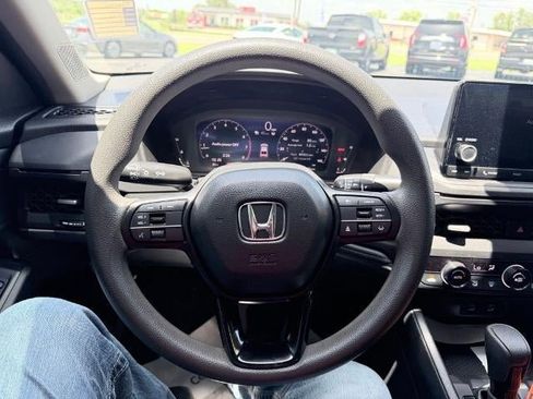 Used 2024 Honda Accord EX image 21