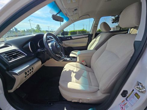 Used 2018 Subaru Outback 2.5i Premium AWD/4WD image 21