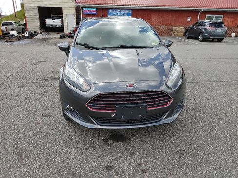Used 2019 Ford Fiesta SE w/ Equipment Group 201A image 8