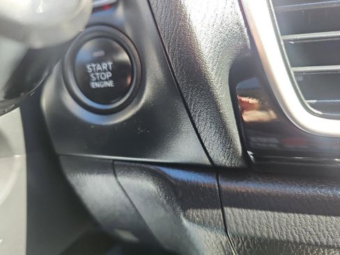 Used 2014 MAZDA MAZDA3 i Sport image 32