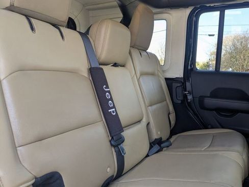 Used 2018 Jeep Wrangler Unlimited Rubicon image 29