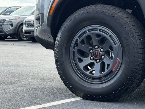 Used 2025 Nissan Frontier PRO-4X AWD/4WD image 44