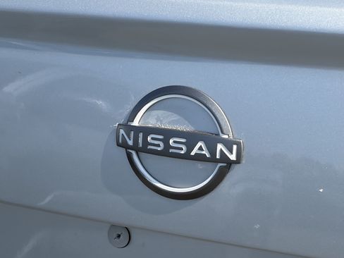 Used 2025 Nissan Versa SV FWD image 4