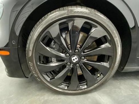 Used 2021 Bentley Flying Spur V8 AWD/4WD image 19