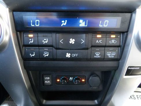 Used 2016 Toyota 4Runner Limited AWD/4WD image 30
