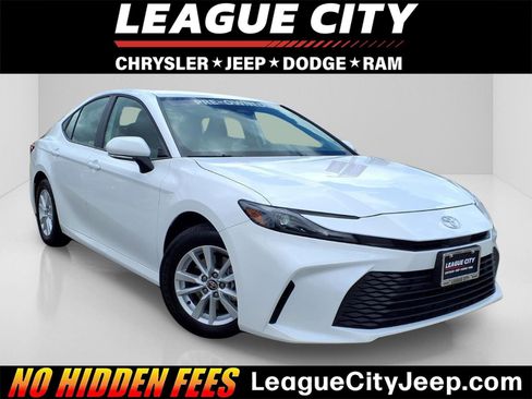 Used 2026 Toyota Camry LE FWD image 1
