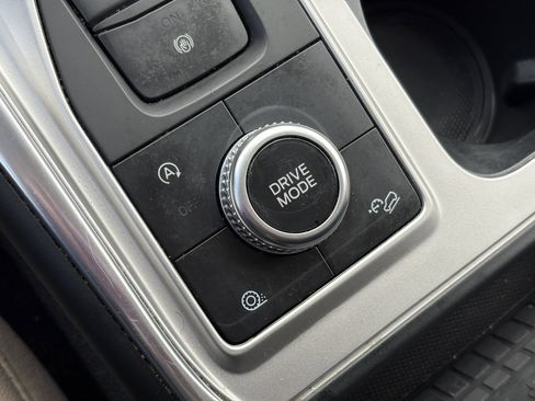 Used 2020 Ford Explorer Limited image 29