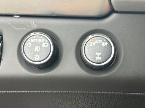 Used 2019 Chevrolet Tahoe LT AWD/4WD image 18