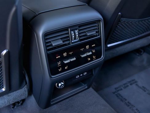 New 2026 Porsche Cayenne Coupe AWD/4WD image 46