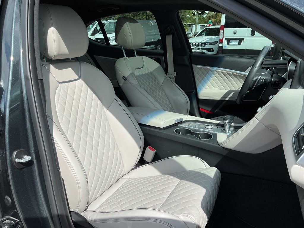 Used 2023 Genesis G70 3.3T w/ Sport Prestige Package RWD image 16