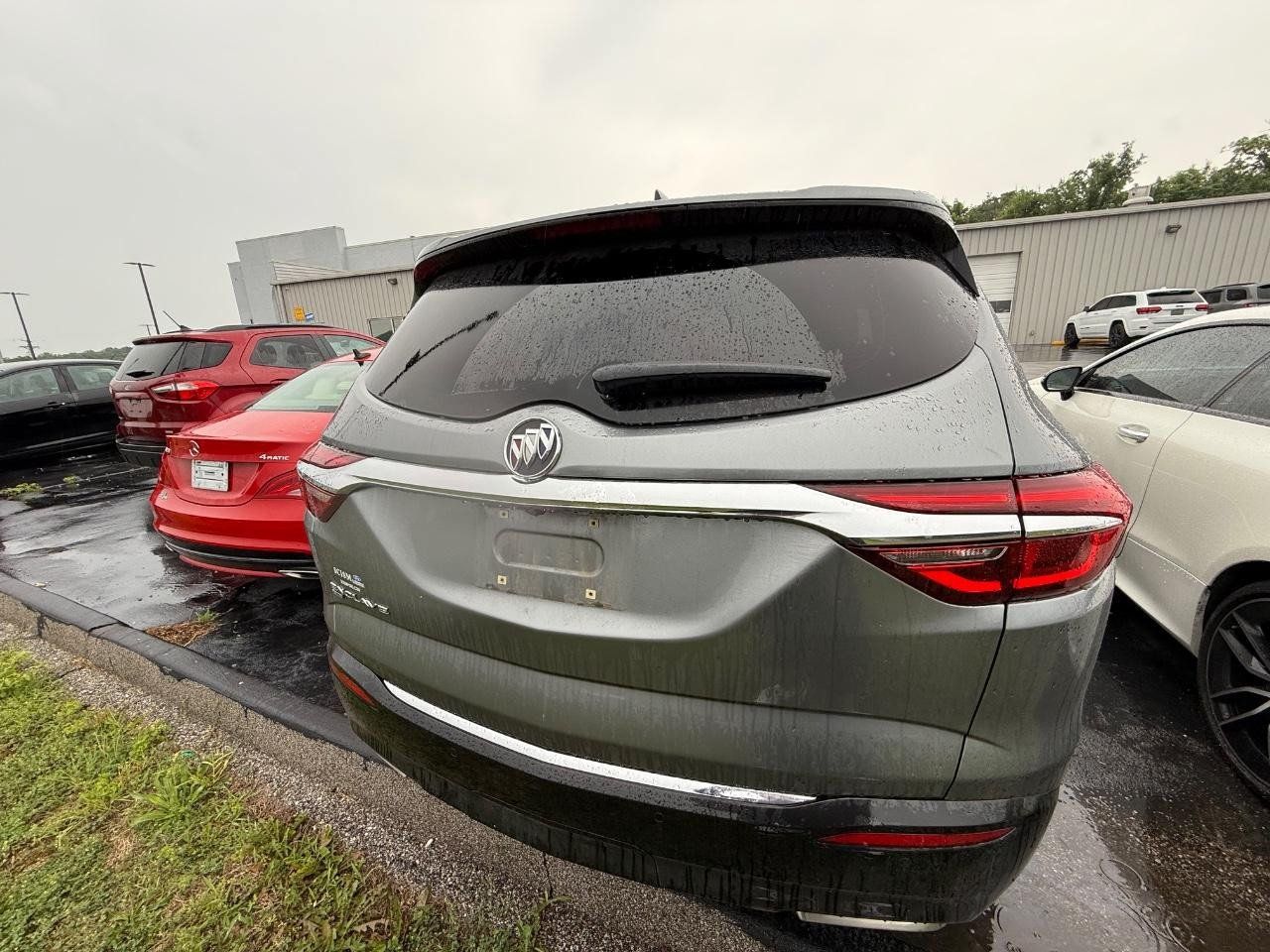 Used 2021 Buick Enclave Essence w/ Sound and Sites Package AWD/4WD image 8