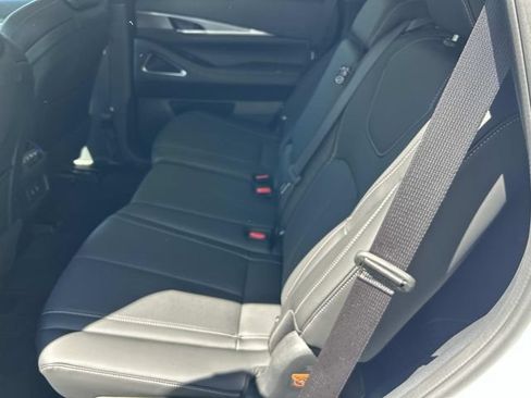 Certified 2026 INFINITI QX60 Luxe w/ Cargo Package FWD image 21