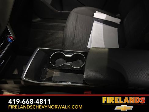 Used 2025 Chevrolet Equinox LT w/ Midnight Edition image 21