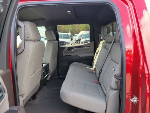 New 2026 GMC Sierra 1500 SLT image 24