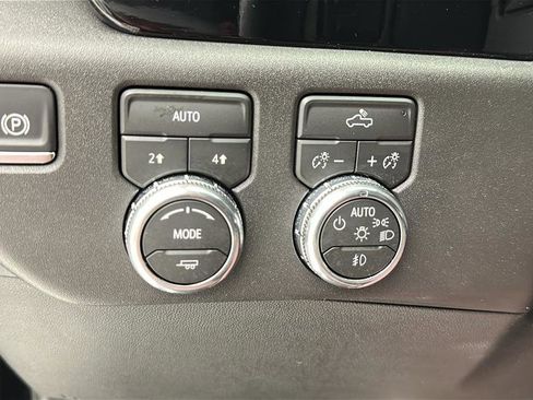 Used 2026 GMC Sierra 1500 Elevation AWD/4WD image 24