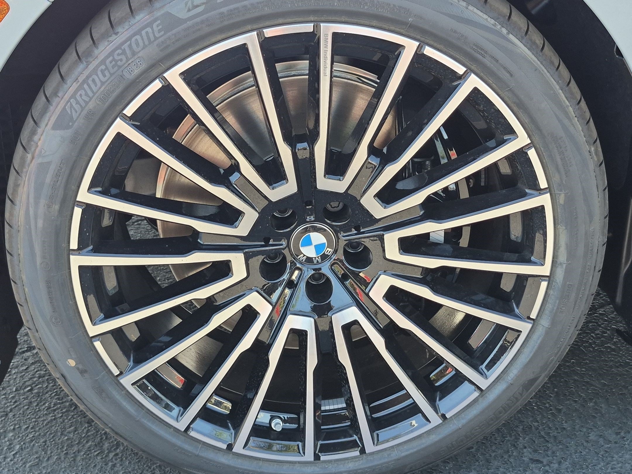 New 2026 BMW 740i w/ Premium Package RWD image 13