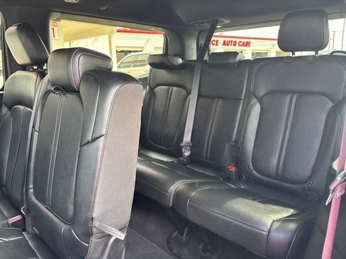 Used 2024 Jeep Wagoneer Series II w/ Flexible Seating Group AWD/4WD image 23