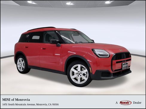 Used 2025 MINI Cooper Countryman S w/ Comfort Package Max image 1
