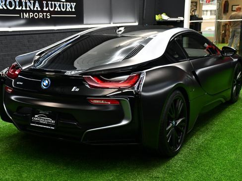 Used 2016 BMW i8 image 6