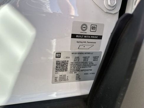 Used 2023 GMC Acadia SLE w/ Driver Convenience Package image 35