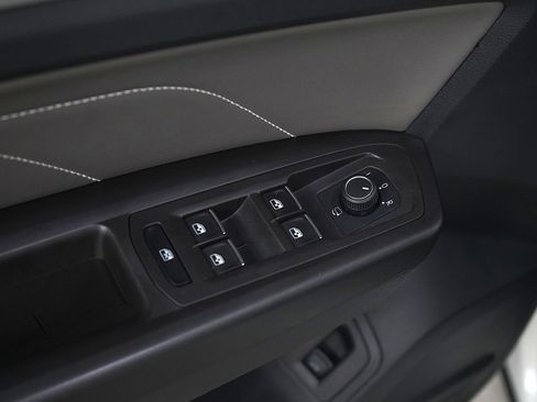 Used 2023 Volkswagen Atlas Cross Sport SEL Premium R-Line image 19