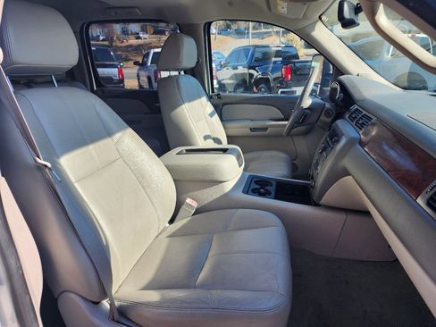 Used 2009 GMC Sierra 1500 SLT w/ Suspension Package, Off-Road image 13