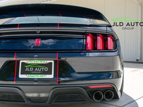 Used 2019 Ford Mustang Shelby GT350R w/ GT350R Equipment Group 920A RWD image 36