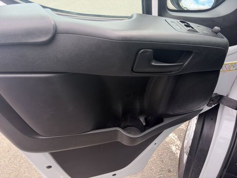 Used 2024 RAM ProMaster 2500 w/ Convenience Group FWD image 22
