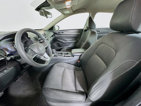 Used 2022 Nissan Altima 2.5 SV FWD image 13