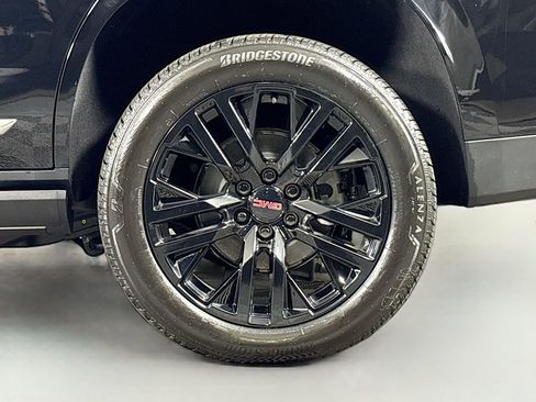New 2026 GMC Yukon Denali w/ Sun & Power Step Package image 33