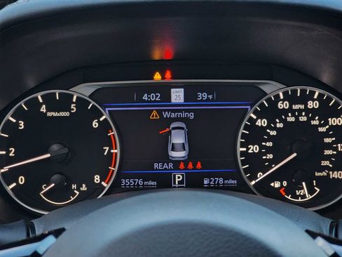 Used 2023 Nissan Altima 2.5 SV w/ SV Premium Package image 12