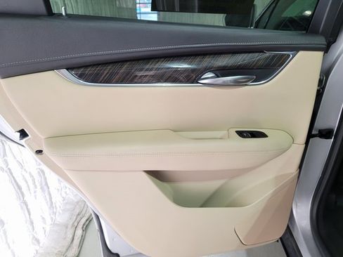 Used 2018 Cadillac XT5 FWD image 57