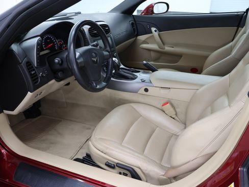 Used 2006 Chevrolet Corvette Convertible w/ Preferred Equipment Group RWD image 8