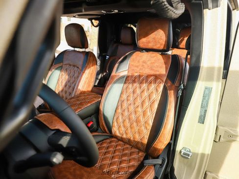 Used 2023 Jeep Gladiator Sport image 37