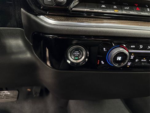 Used 2024 Chevrolet Silverado 1500 LT image 32