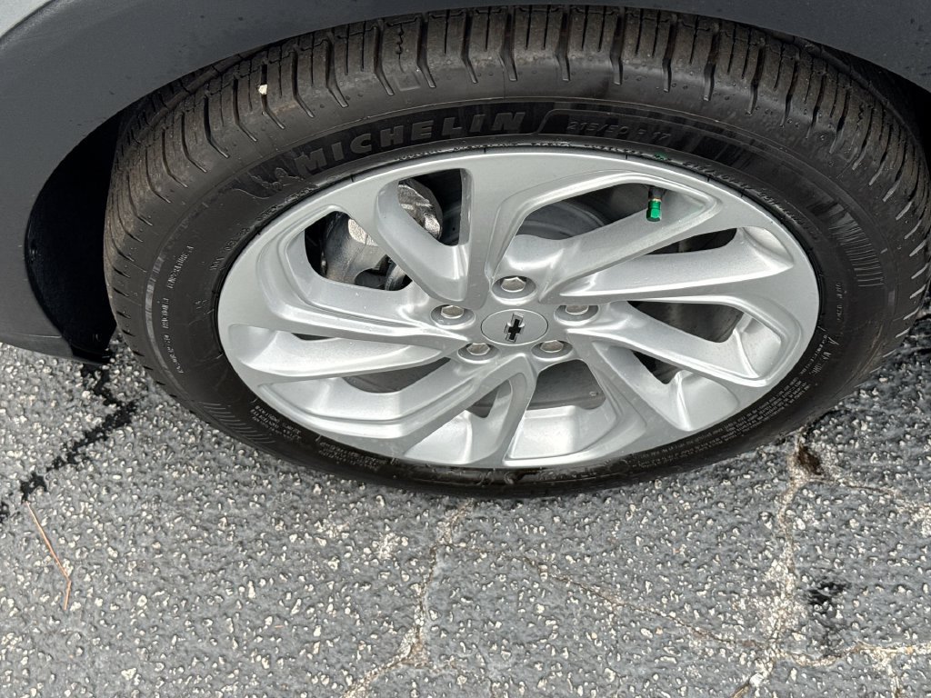 New 2027 Chevrolet Bolt LT FWD image 12