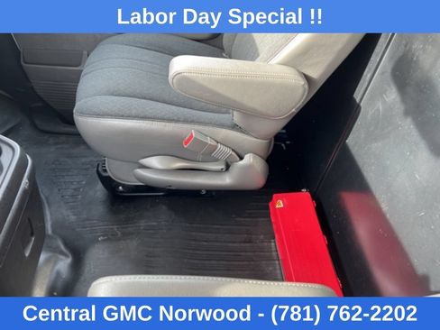 Used 2025 Chevrolet Express 2500 w/ Driver Convenience Package RWD image 18