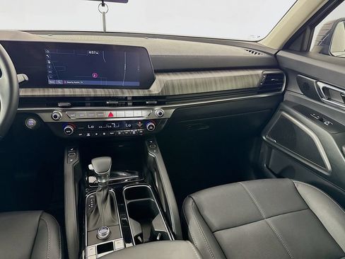 Used 2025 Kia Telluride EX w/ EX Captain's Chair Package FWD image 31